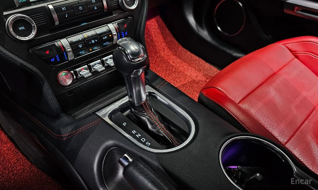 Ford Mustang 2.3 Eco Boost FACE* ПОДГРЕВ* ОБДУХВАНЕ* NAVI* КОЖА, снимка 13 - Автомобили и джипове - 54727041