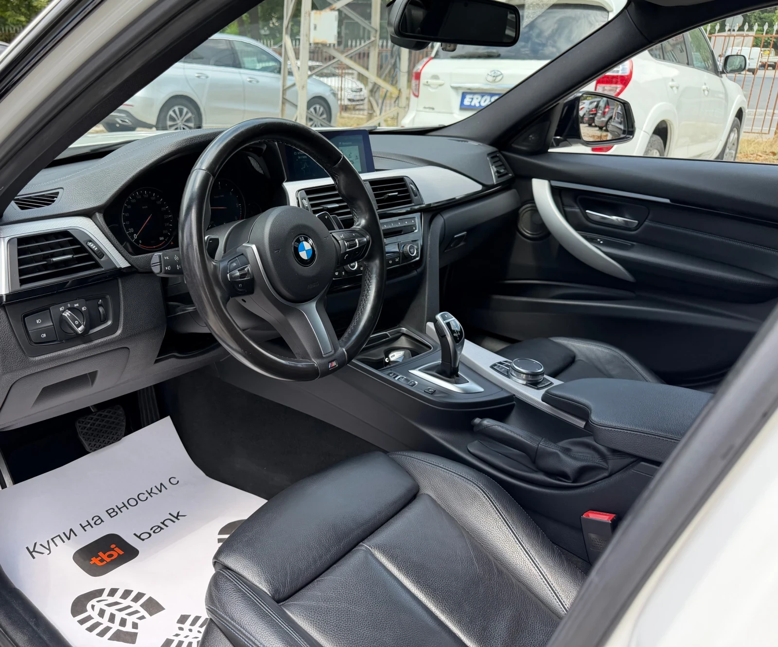 BMW 330 Xdrive/Mpack/105.000km, снимка 13 - Автомобили и джипове - 54868190