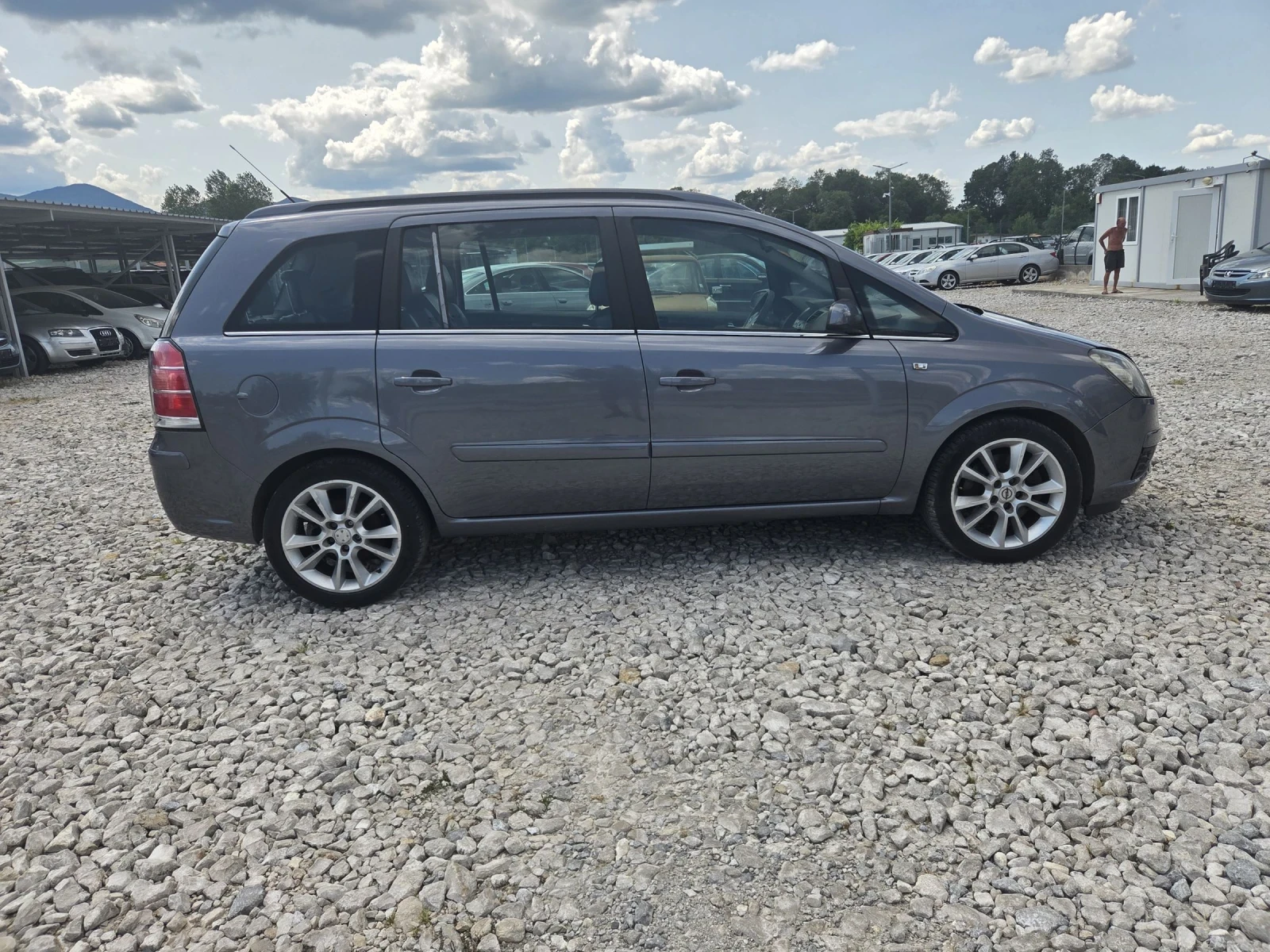 Opel Zafira 1.9* klima* внос Италия* , снимка 4 - Автомобили и джипове - 55185700