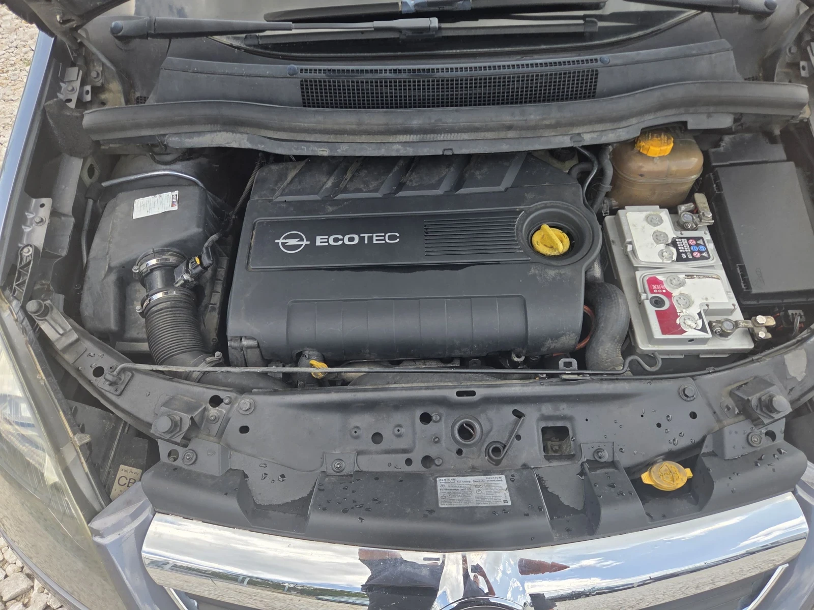 Opel Zafira 1.9* klima* внос Италия* , снимка 17 - Автомобили и джипове - 55185700
