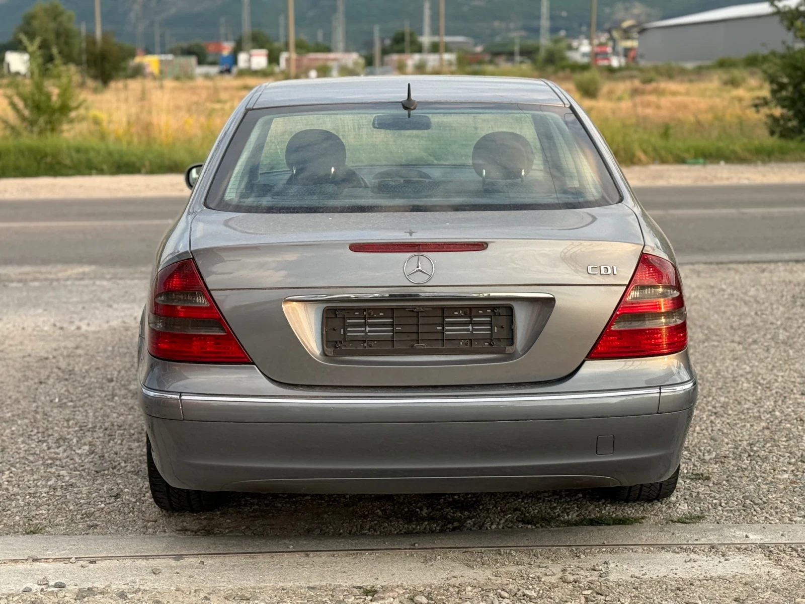 Mercedes-Benz E 270 CDI, снимка 5 - Автомобили и джипове - 55226821