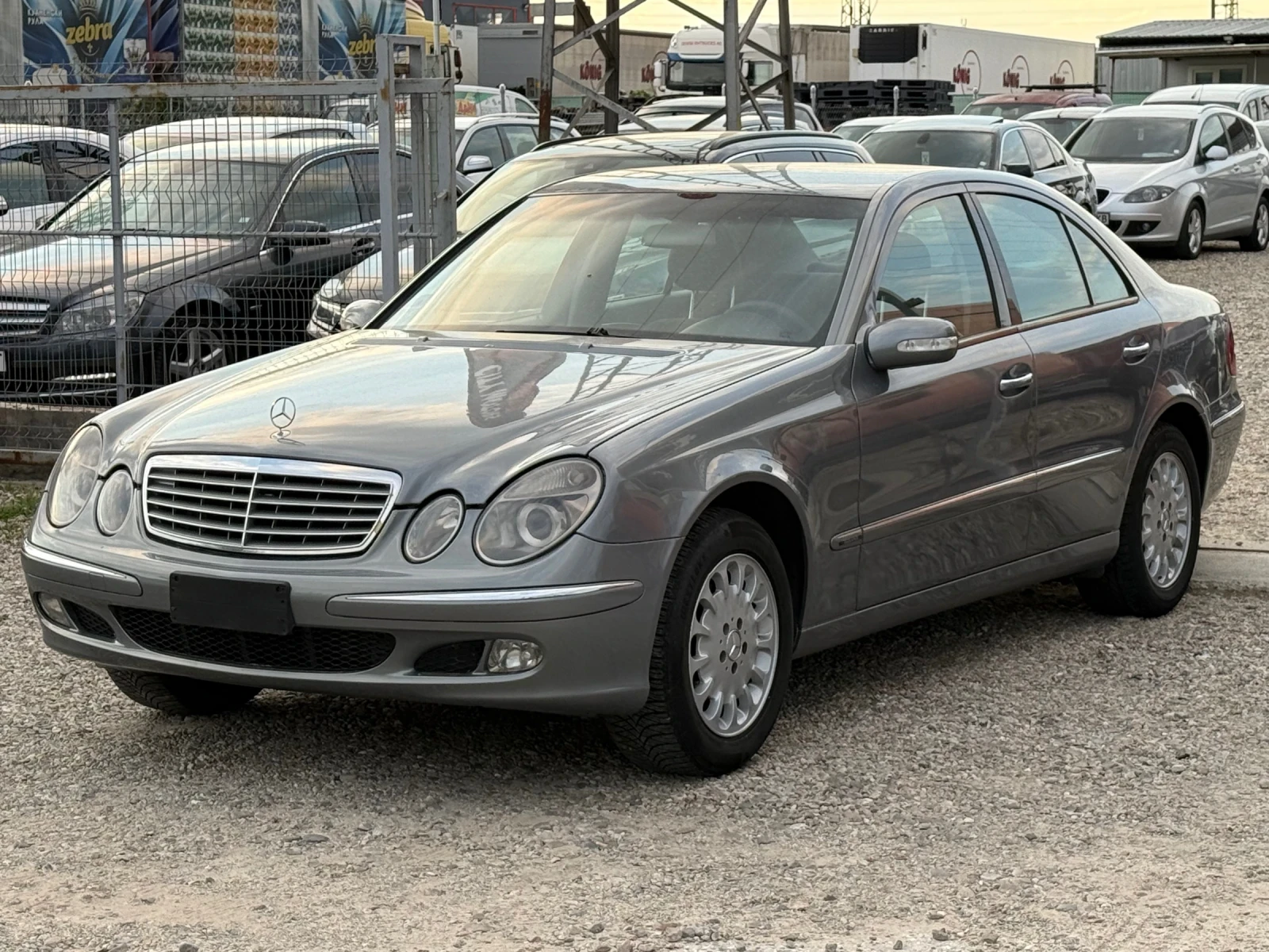 Mercedes-Benz E 270 CDI, снимка 3 - Автомобили и джипове - 55226821