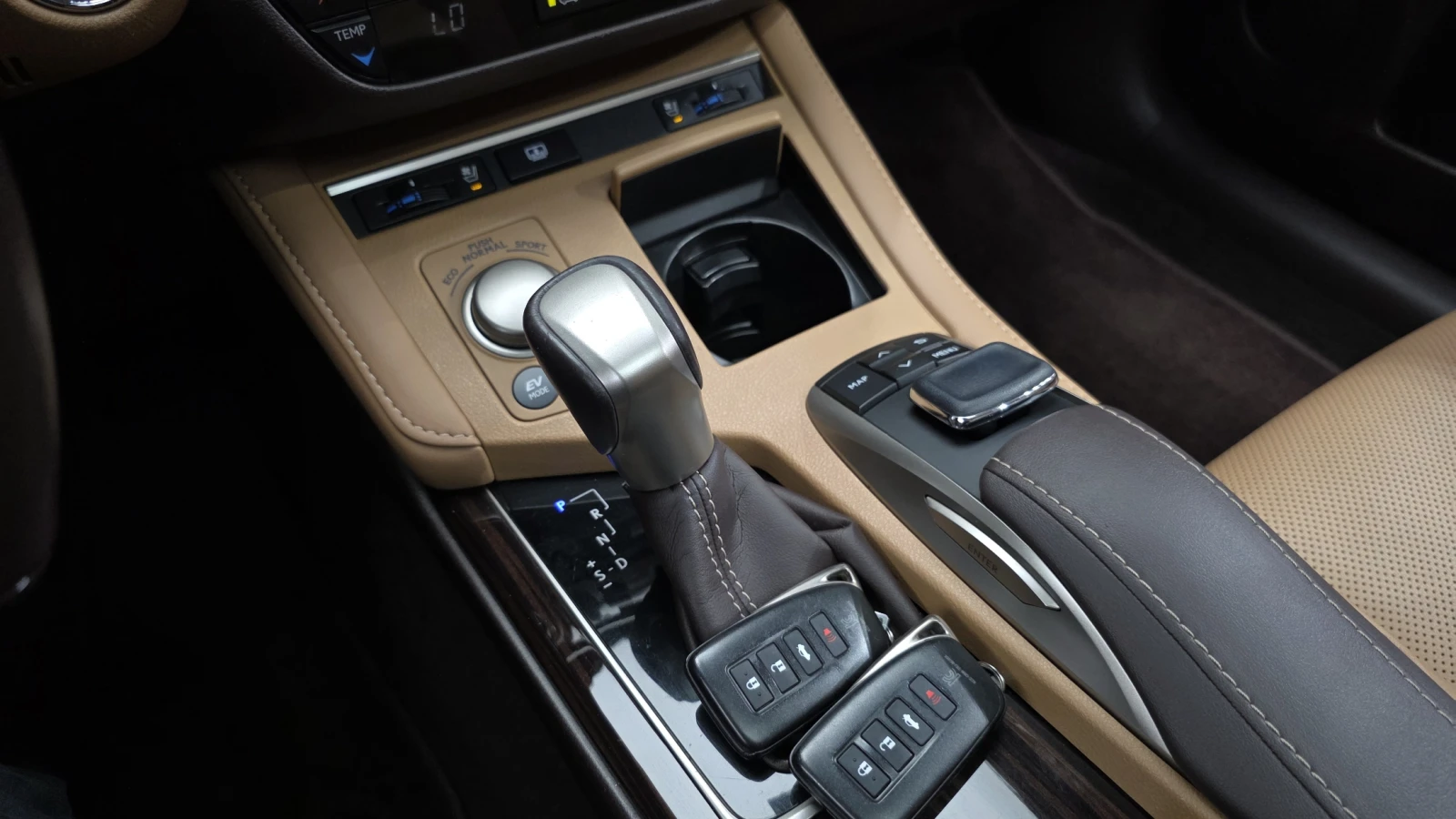 Lexus ES ЛЮК* КРАЙНА ЦЕНА, снимка 9 - Автомобили и джипове - 55350002