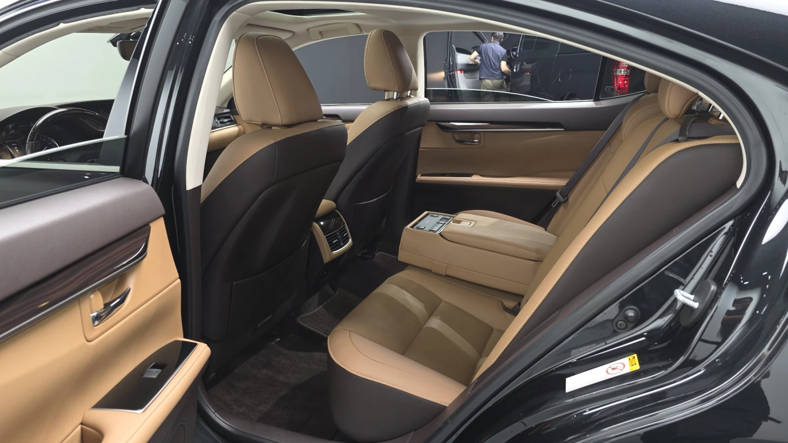 Lexus ES ЛЮК* КРАЙНА ЦЕНА, снимка 11 - Автомобили и джипове - 55350002