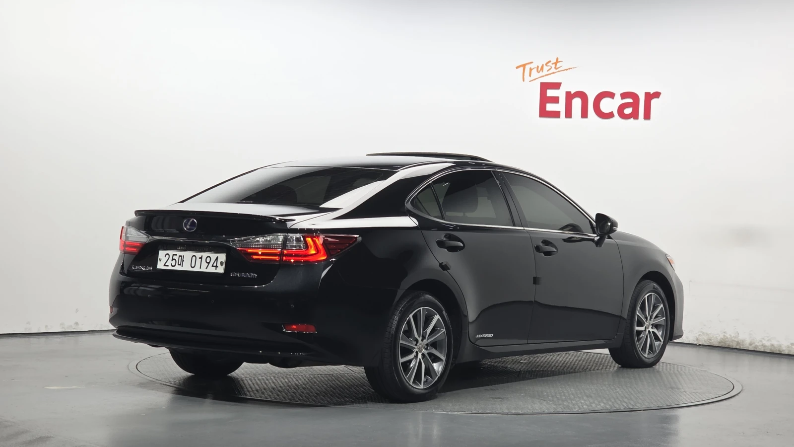 Lexus ES ЛЮК* КРАЙНА ЦЕНА, снимка 2 - Автомобили и джипове - 55350002