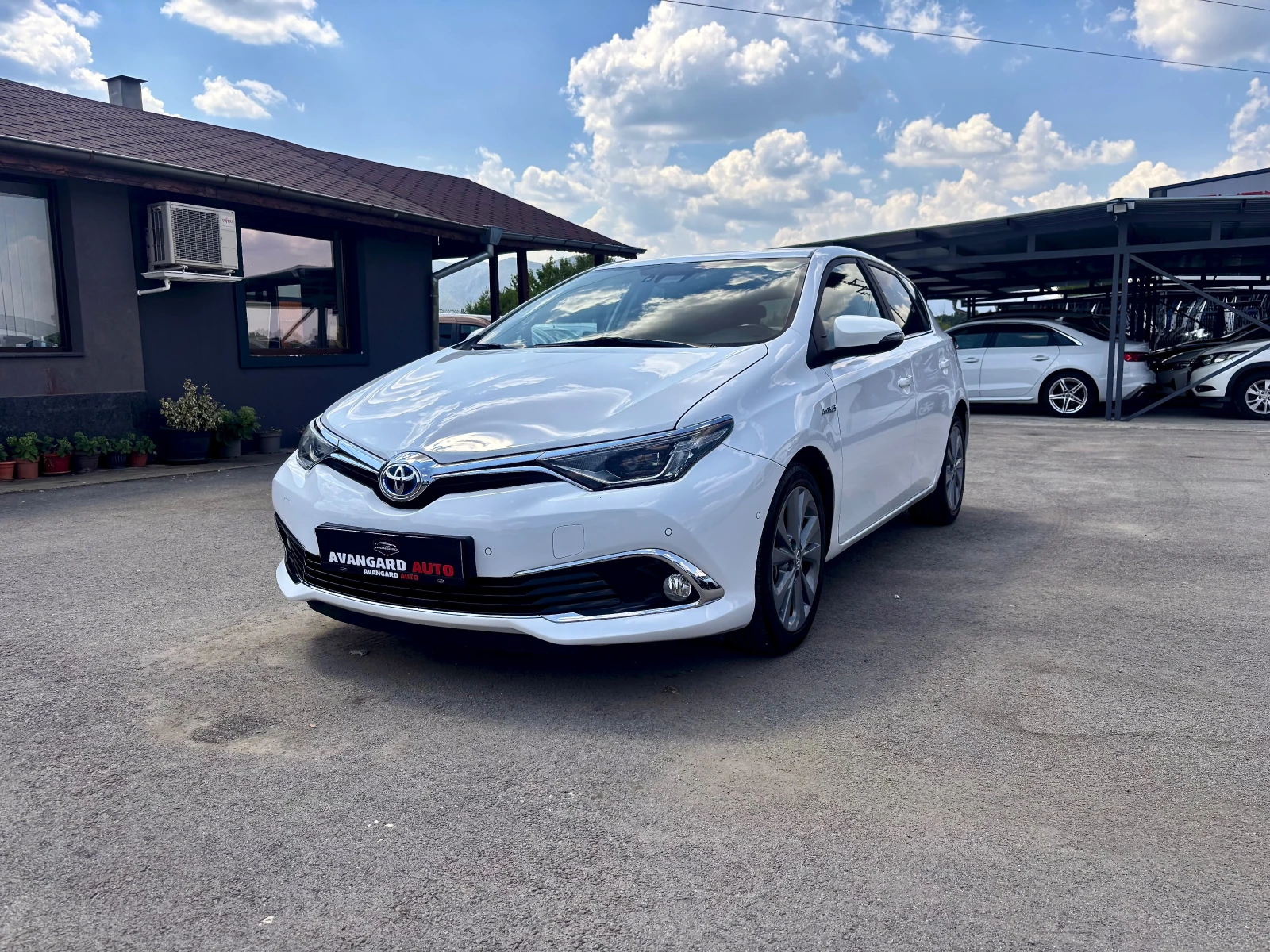 Toyota Auris, снимка 3 - Автомобили и джипове - 55596483