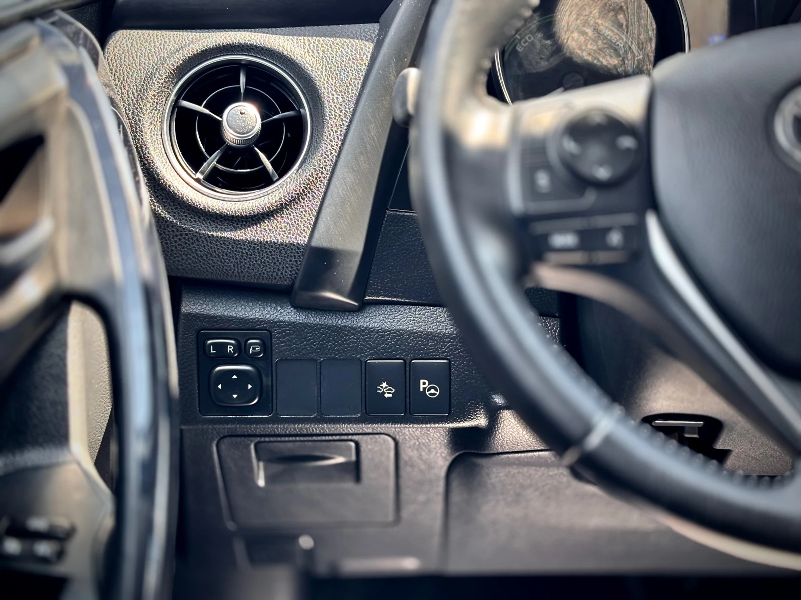 Toyota Auris, снимка 12 - Автомобили и джипове - 55596483