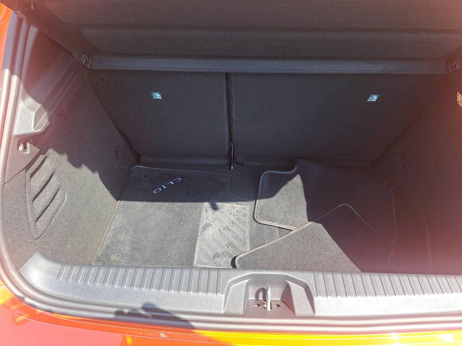 Renault Clio 1.0  EURO 6, снимка 9 - Автомобили и джипове - 55787332