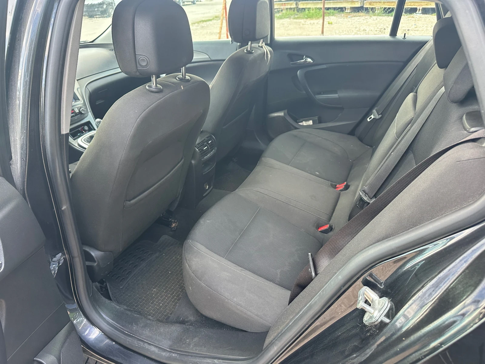 Opel Insignia, снимка 6 - Автомобили и джипове - 55944482