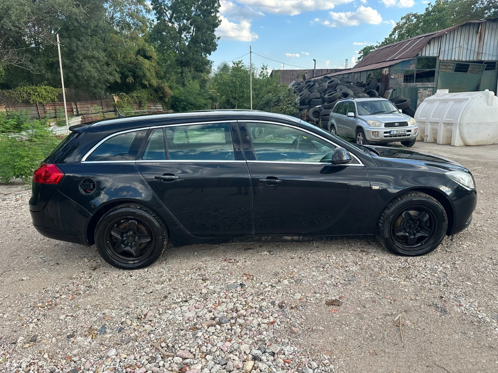 Opel Insignia, снимка 2 - Автомобили и джипове - 55944482