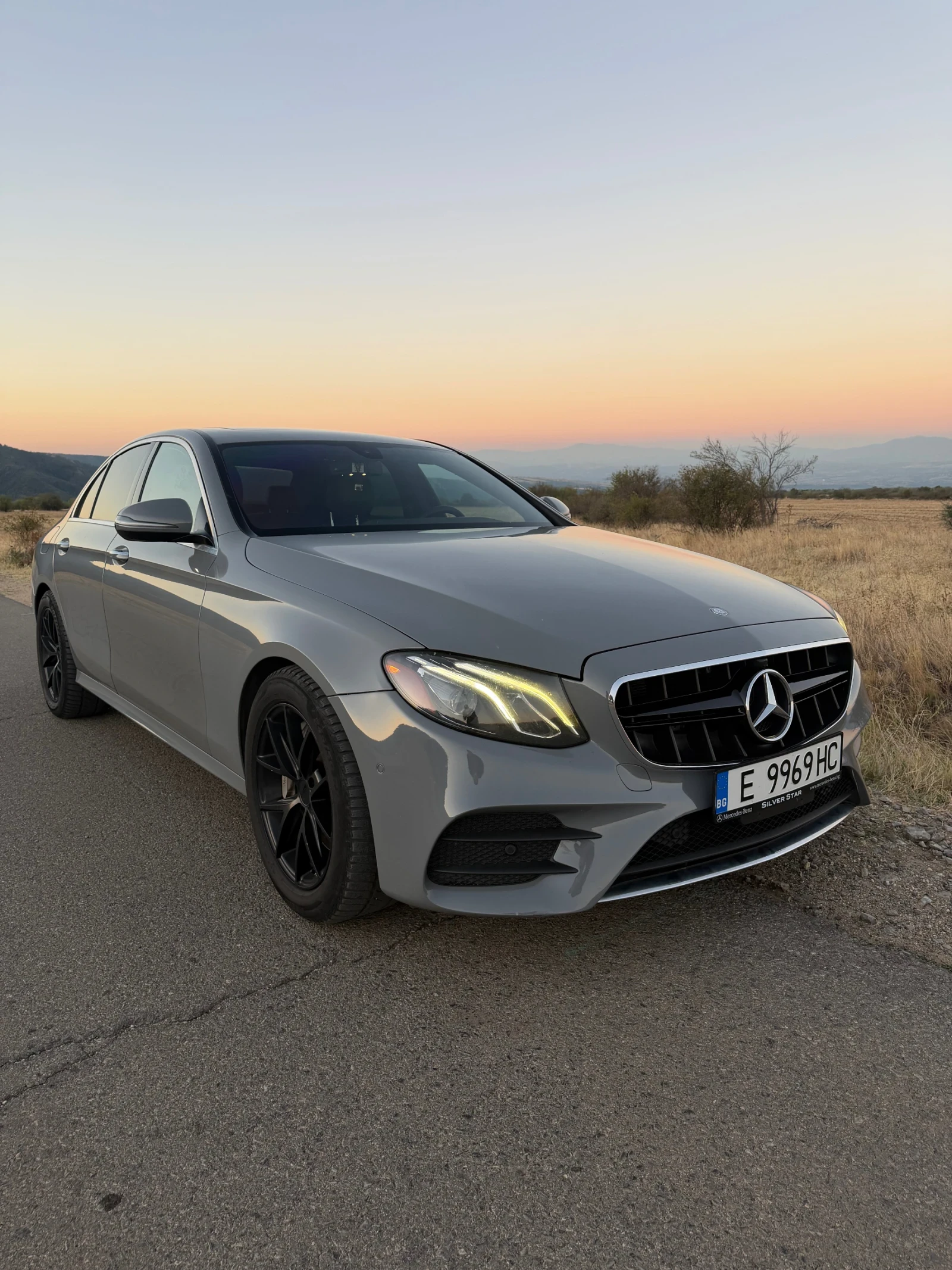 Mercedes-Benz E 300 Уникален!Nardo Grey, снимка 2 - Автомобили и джипове - 55984507