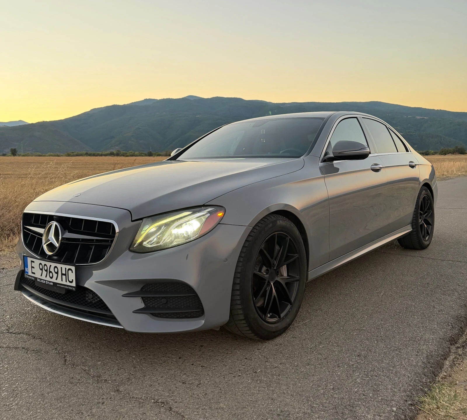 Mercedes-Benz E 300 Уникален!Nardo Grey, снимка 15 - Автомобили и джипове - 55984507