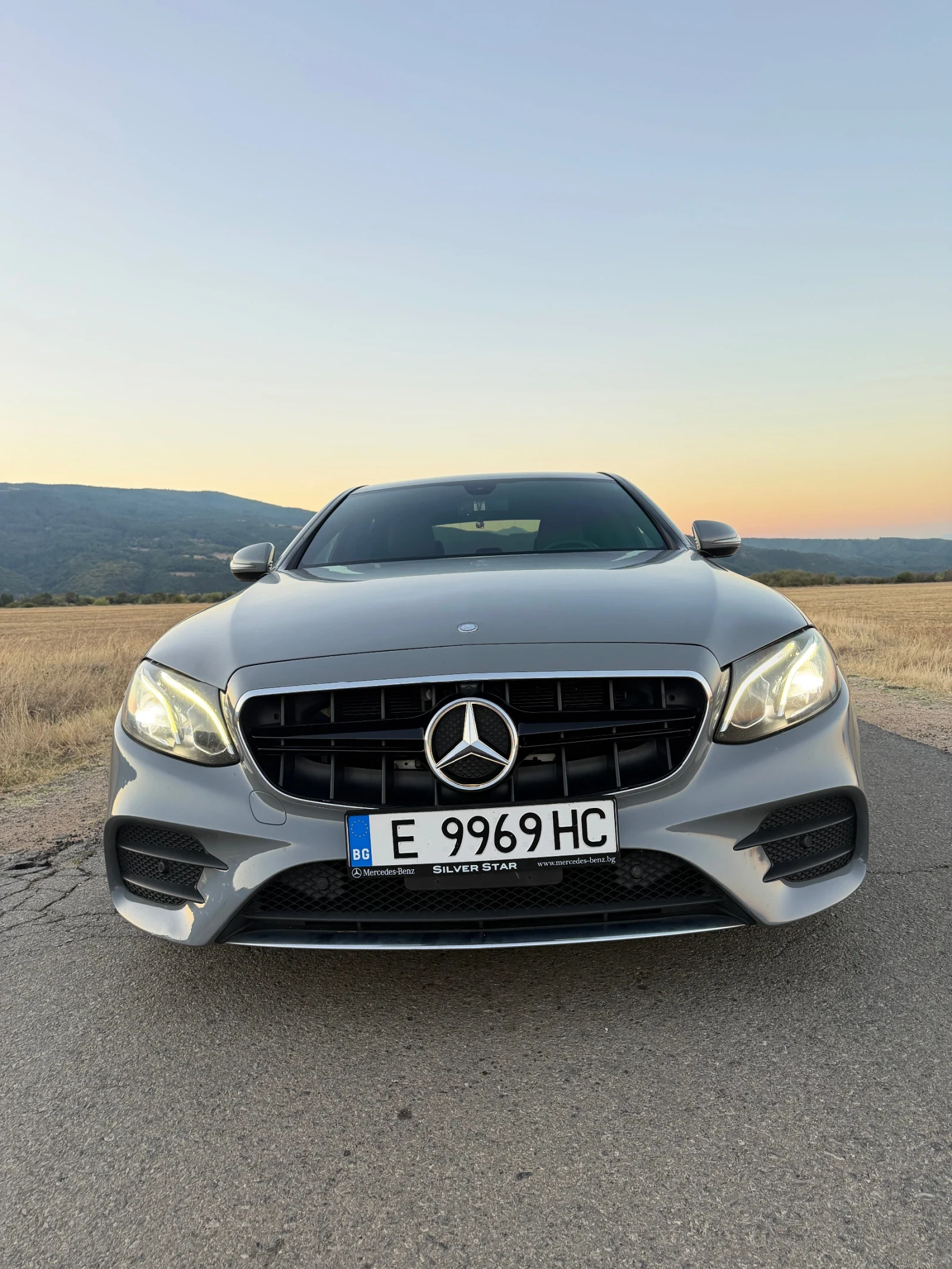 Mercedes-Benz E 300 Уникален!Nardo Grey, снимка 5 - Автомобили и джипове - 55984507