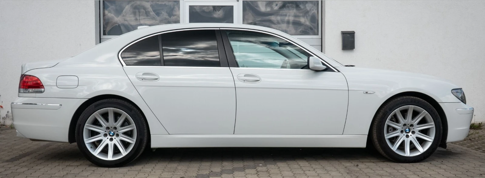 BMW 740 V8