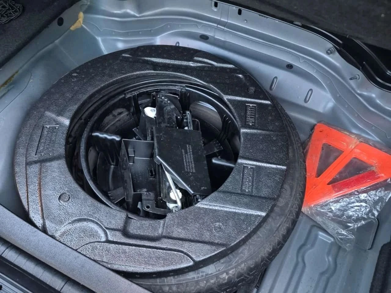 Mercedes-Benz E 400, снимка 14 - Автомобили и джипове - 56717925