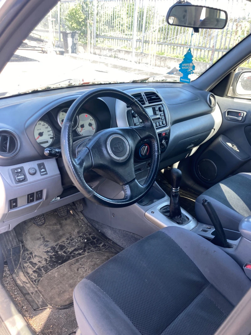 Toyota Rav4 2.0D4D, снимка 8 - Автомобили и джипове - 45735552