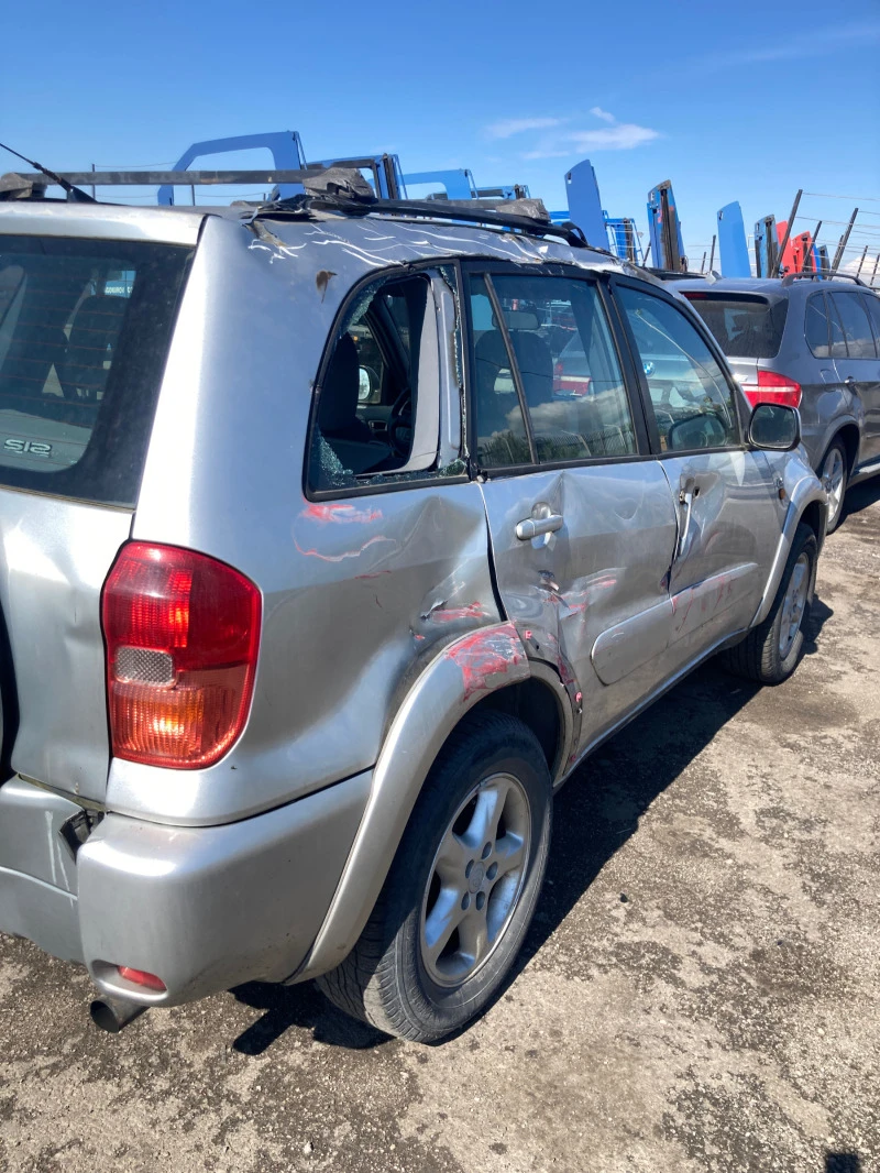 Toyota Rav4 2.0D4D, снимка 7 - Автомобили и джипове - 45735552