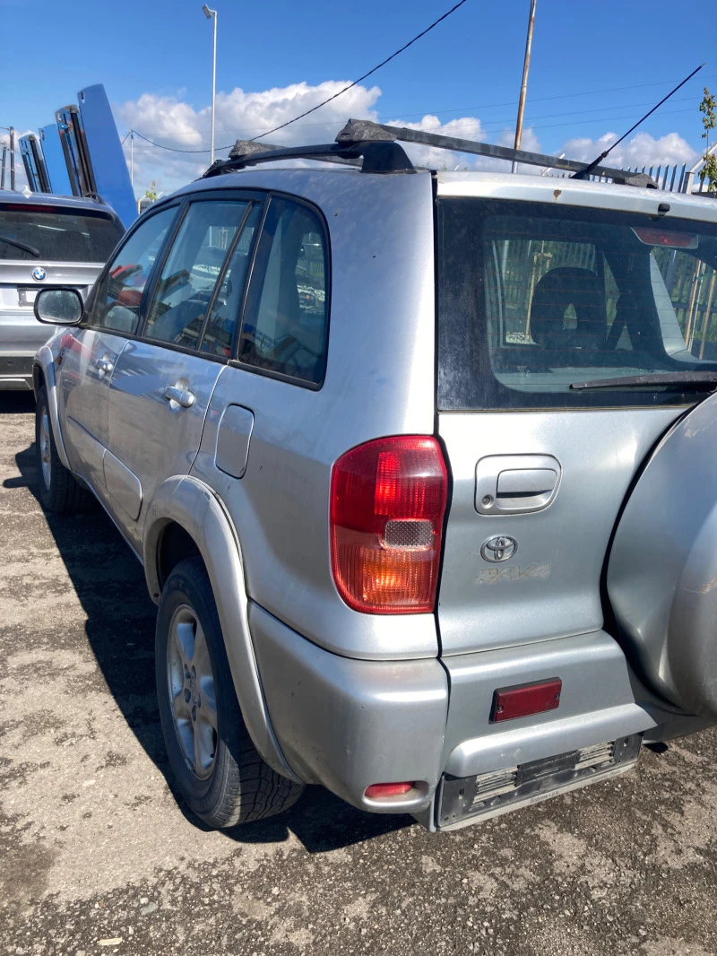 Toyota Rav4 2.0D4D, снимка 6 - Автомобили и джипове - 45735552