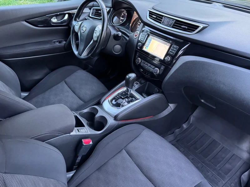 Nissan Qashqai 1.2T/ 136000км./ Автоматик/ Камери 360/ Навигация/, снимка 10 - Автомобили и джипове - 51651342