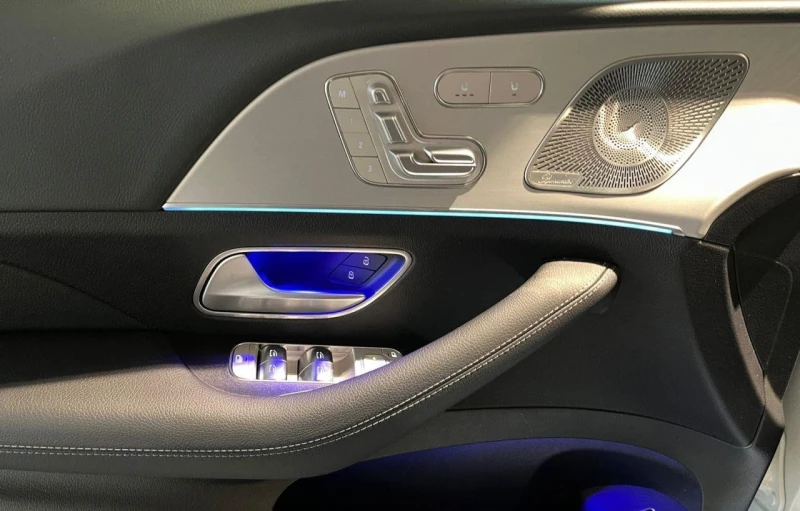 Mercedes-Benz GLE 300 D 4-MATIC AMG BURMSTER PANORAMA AIRMATIC 360, снимка 8 - Автомобили и джипове - 52554594