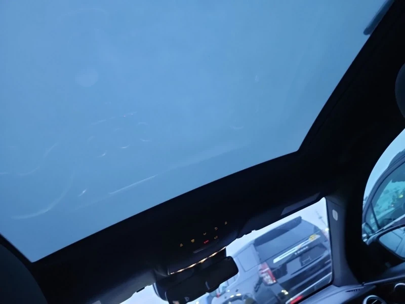 Mercedes-Benz GLC 300 AMG-line* 4Matic* Digital* Подгрев* Пано, снимка 9 - Автомобили и джипове - 53024577