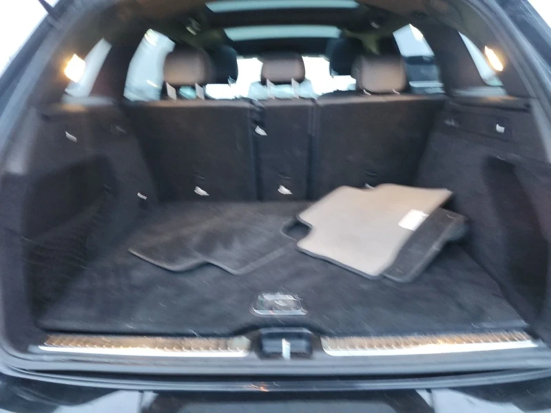Mercedes-Benz GLC 300 AMG-line* 4Matic* Digital* Подгрев* Пано, снимка 13 - Автомобили и джипове - 53024577