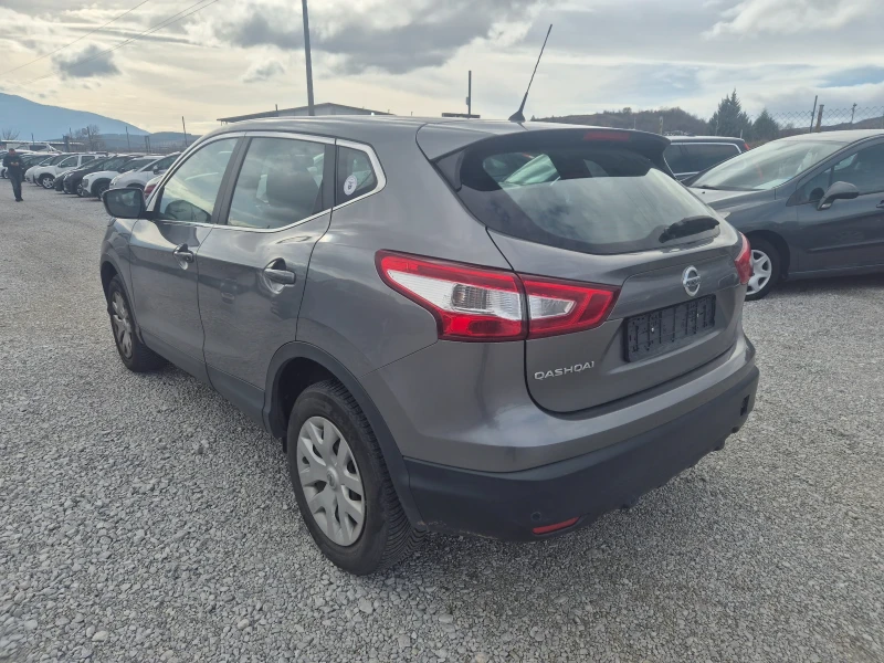 Nissan Qashqai 1.2 е6, снимка 5 - Автомобили и джипове - 53366555