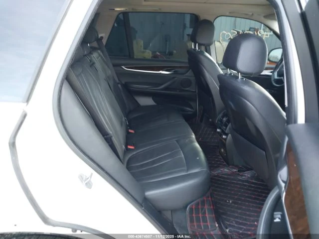 BMW X5 Xdrive35D* Keyless* HUD* Камера* Подгреви* 4 зони*, снимка 12 - Автомобили и джипове - 52637893