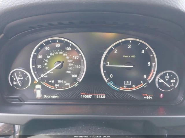 BMW X5 Xdrive35D* Keyless* HUD* Камера* Подгреви* 4 зони* - изображение 10