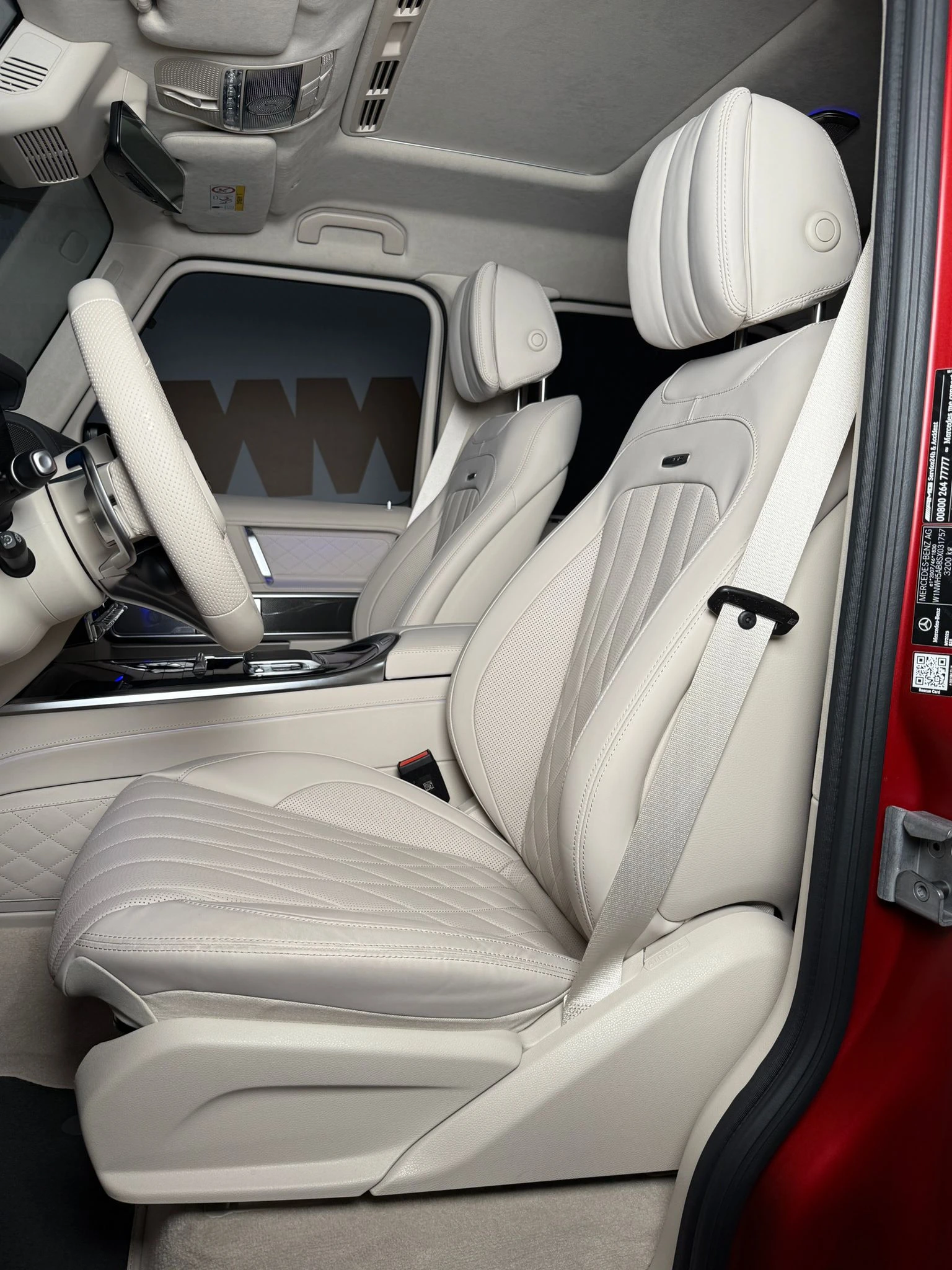 Mercedes-Benz G 63 AMG Manufaktur* Hyazinthrot Magno* Pano* Burmester - изображение 7