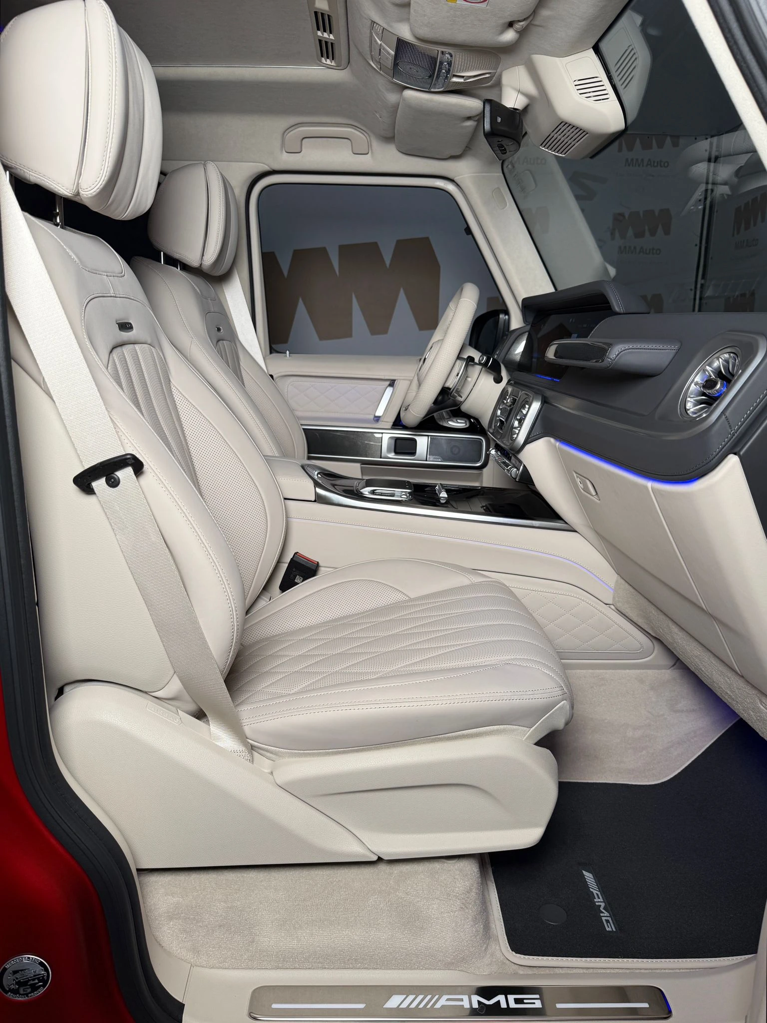Mercedes-Benz G 63 AMG Manufaktur* Hyazinthrot Magno* Pano* Burmester - изображение 8