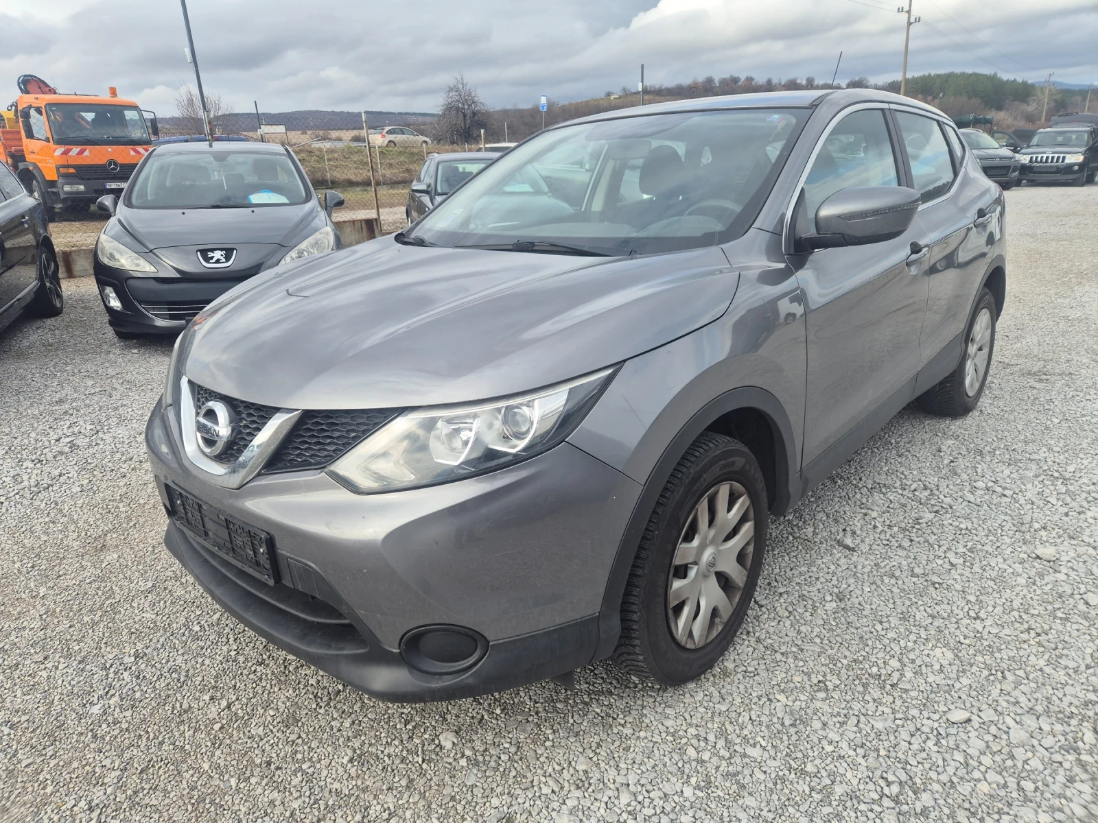 Nissan Qashqai 1.2 е6 - изображение 2