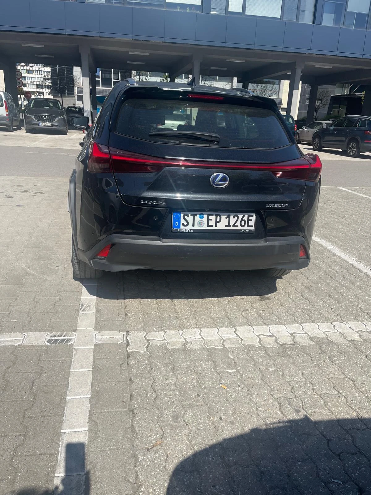 Lexus UX 300e Luxury, снимка 2 - Автомобили и джипове - 54605174