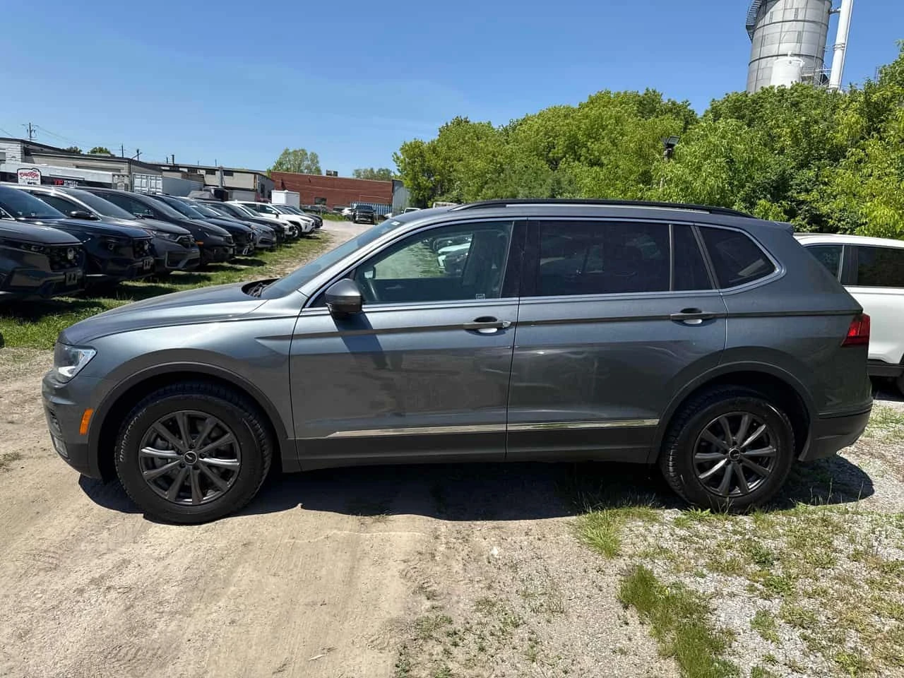 VW Tiguan * 4MOTION * АВТОКРЕДИТ БЕЗ ПЪРВОНАЧАЛНА ВНОСКА* , снимка 2 - Автомобили и джипове - 54842224