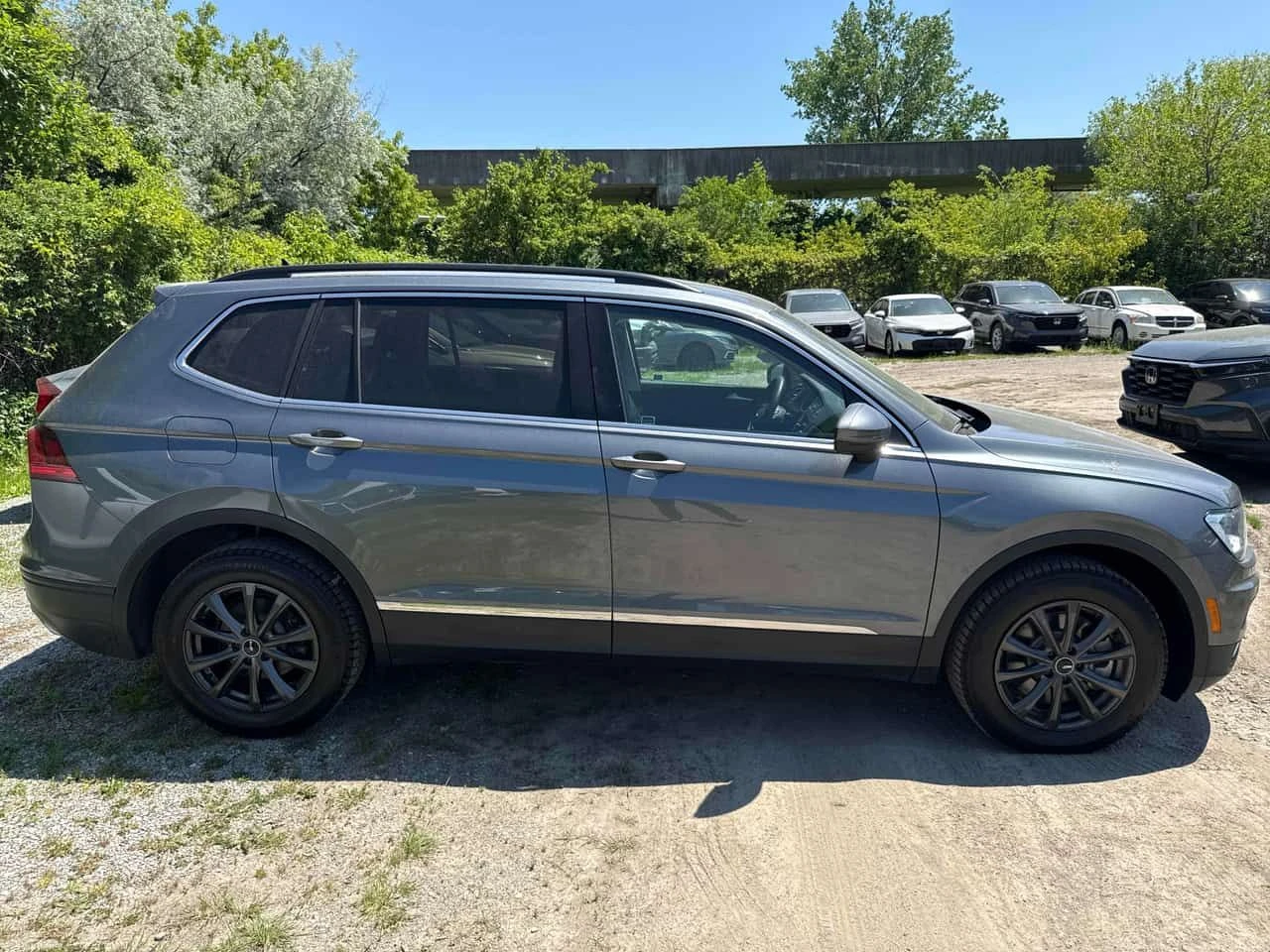 VW Tiguan * 4MOTION * АВТОКРЕДИТ БЕЗ ПЪРВОНАЧАЛНА ВНОСКА* , снимка 3 - Автомобили и джипове - 54842224