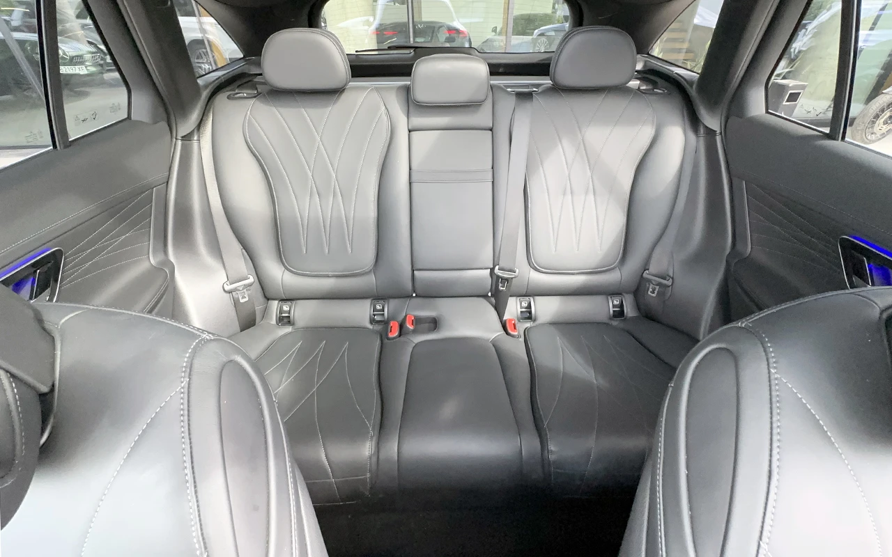 Mercedes-Benz GLC 220 d 4MATIC AMG, снимка 8 - Автомобили и джипове - 55228640