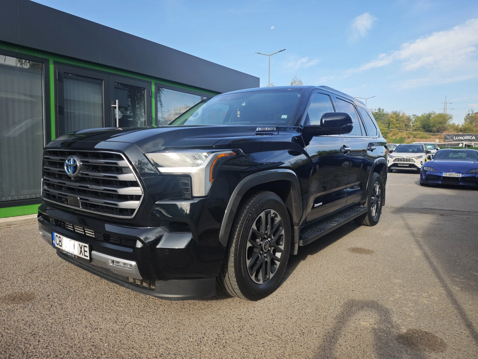 Toyota Sequoia Limited i-FORCE MAX Full Hybrid 4WD 23000km