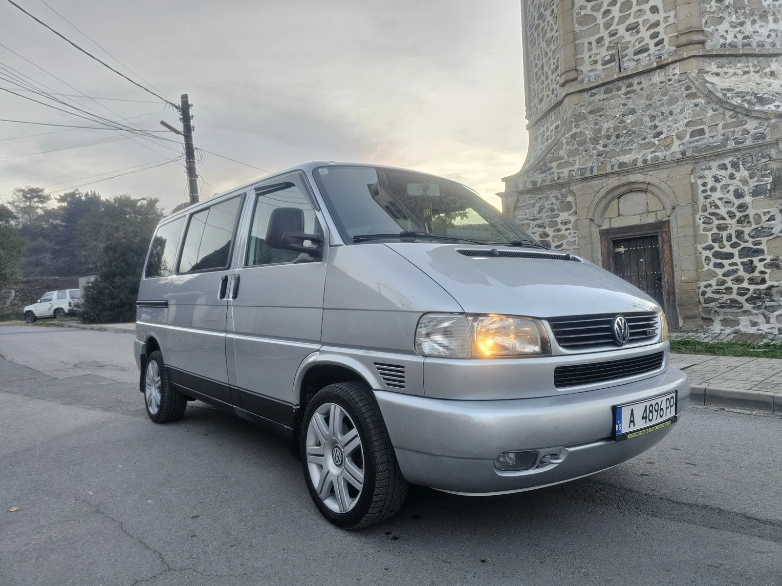 VW Caravelle 2.5TDI.KLIMATRONIK 6+ 1 | Mobile.bg   2
