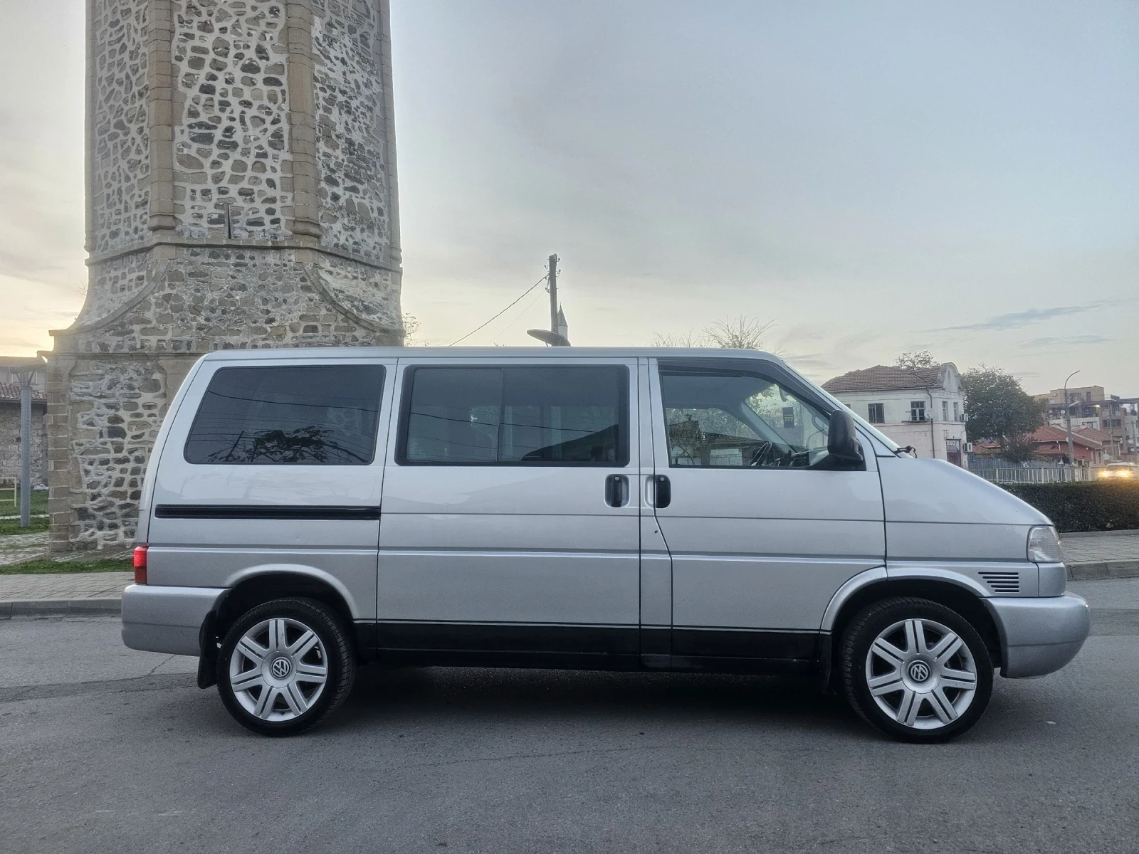 VW Caravelle 2.5TDI.KLIMATRONIK 6+ 1 | Mobile.bg   5