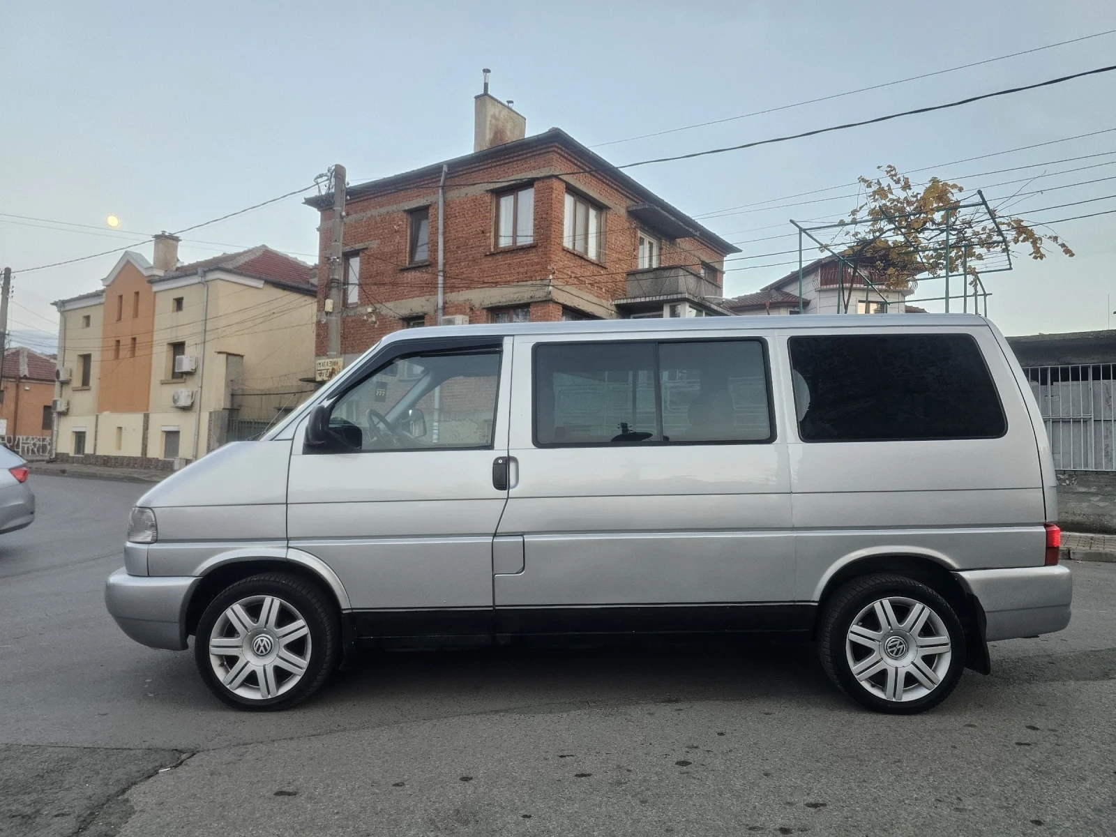 VW Caravelle 2.5TDI.KLIMATRONIK 6+ 1 | Mobile.bg   4