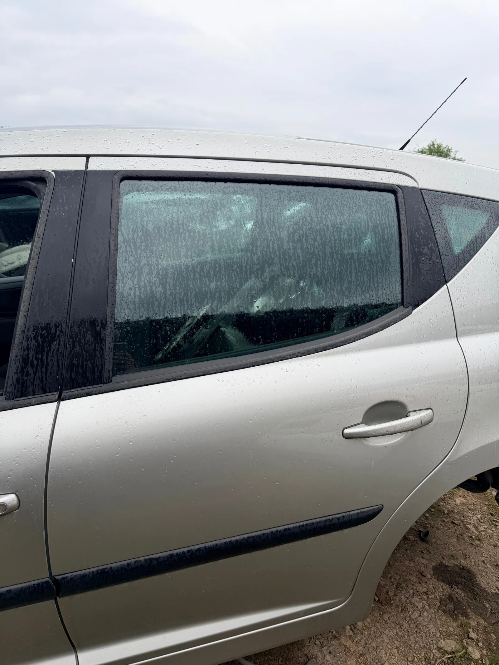 Задна лява врата PEUGEOT 207 SW  Сив цвят