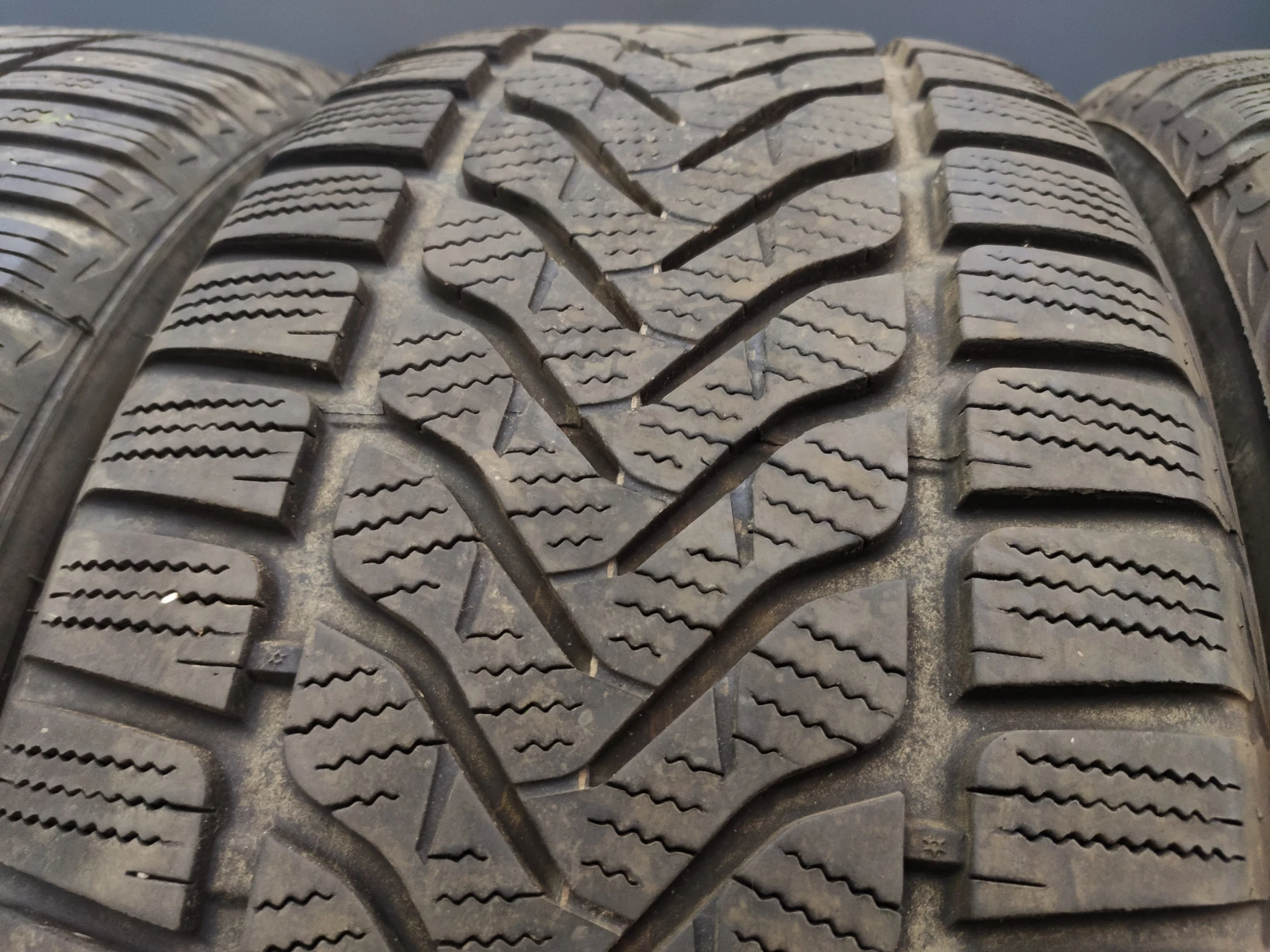  235/55R17 | Mobile.bg   2