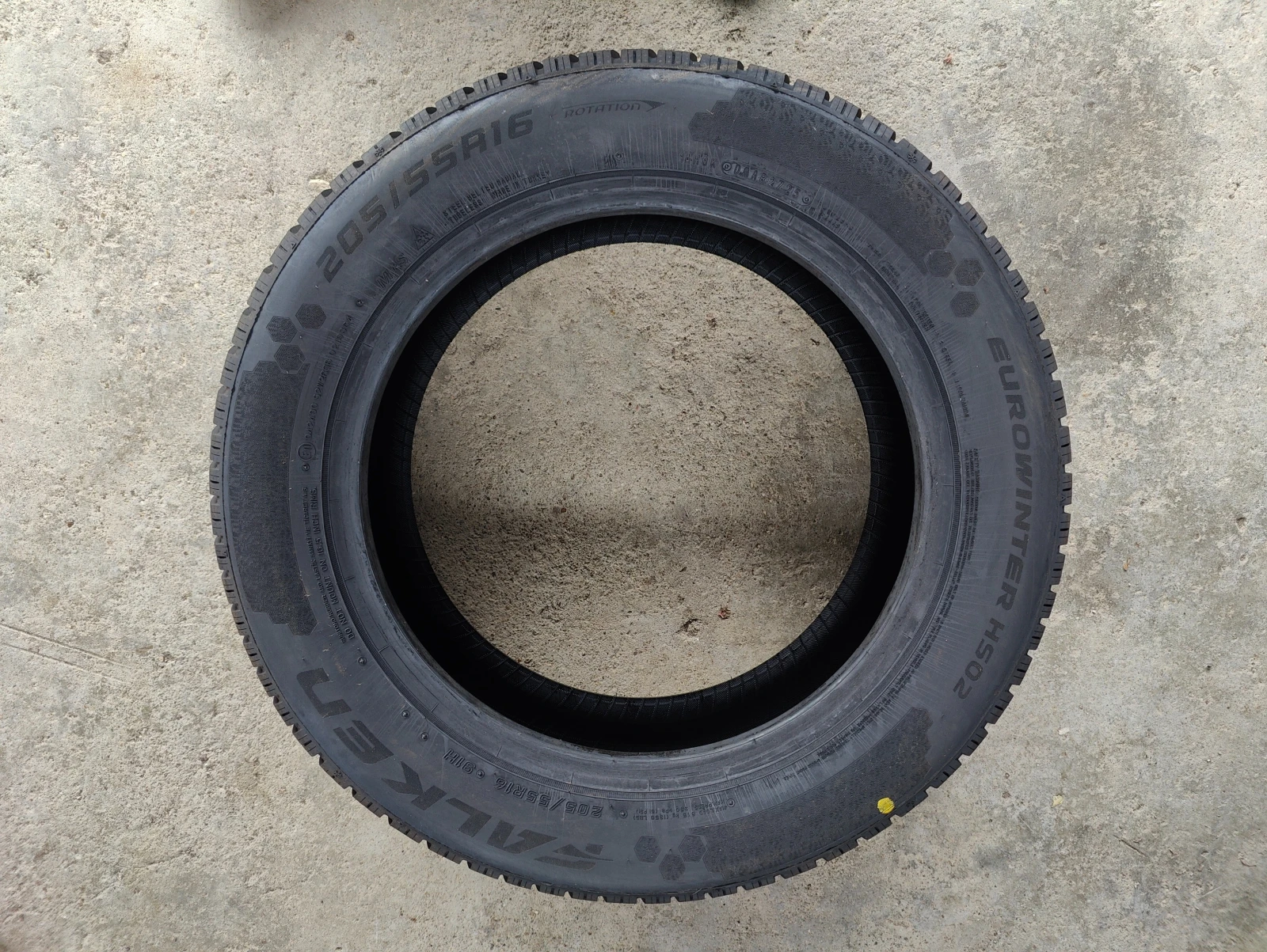 Гуми Зимни 205/55R16, снимка 5 - Гуми и джанти - 55162483