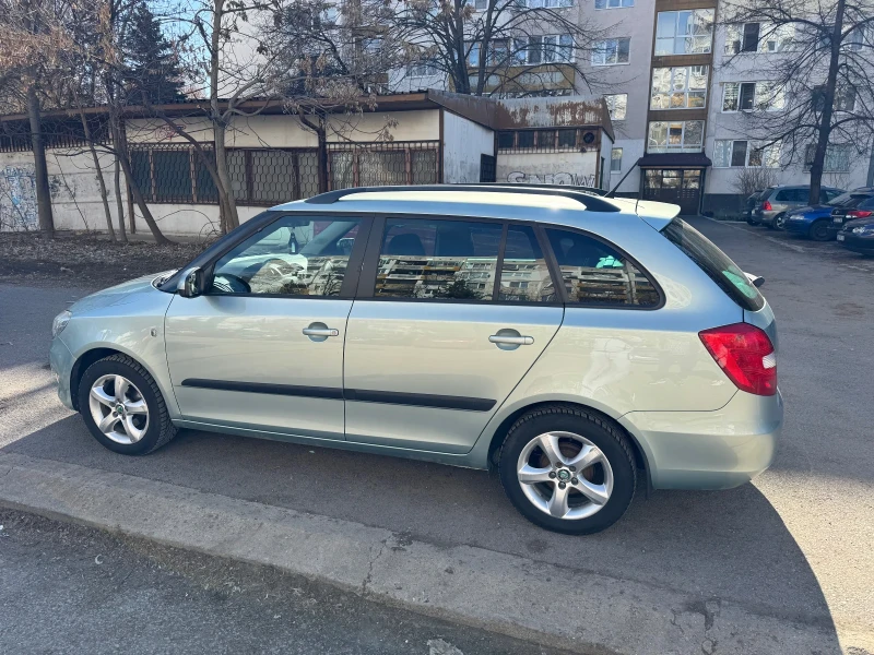 Skoda Fabia Комби, снимка 4 - Автомобили и джипове - 49422394