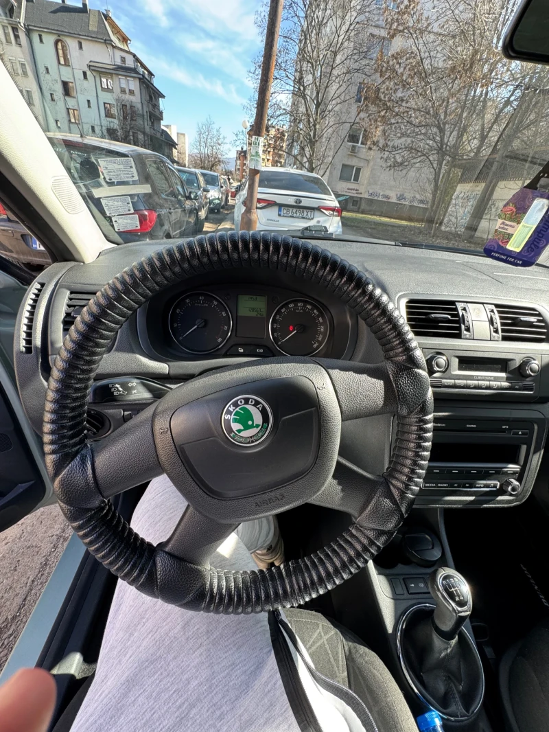 Skoda Fabia Комби, снимка 7 - Автомобили и джипове - 49422394