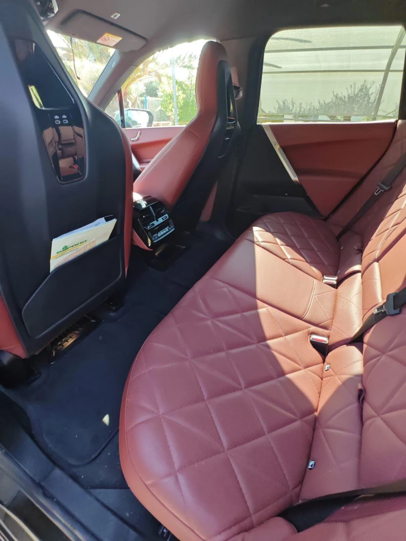 BMW iX xDrive40 , снимка 8 - Автомобили и джипове - 51401860