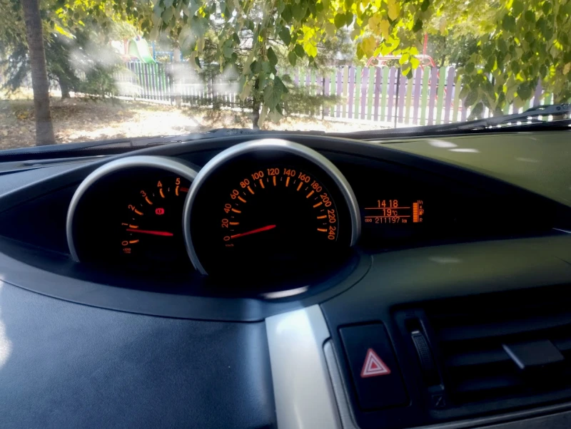 Toyota Verso D4D, снимка 8 - Автомобили и джипове - 52878832