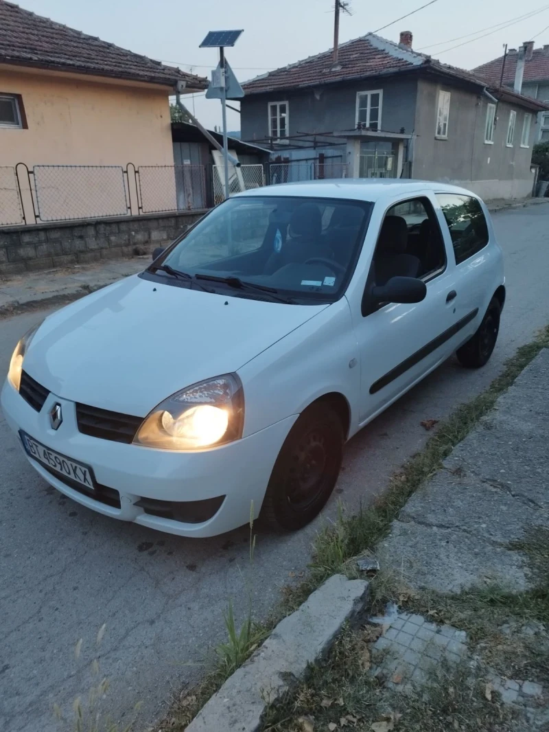 Renault Clio, снимка 3 - Автомобили и джипове - 52702333