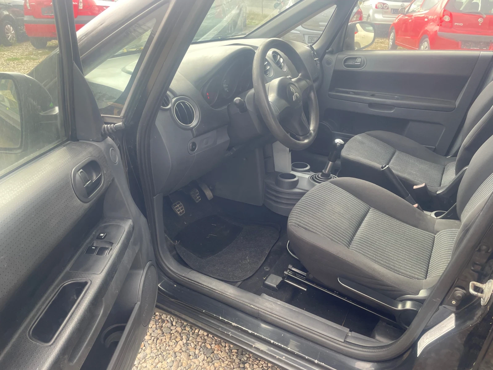 Mitsubishi Colt 1.1i  - изображение 9
