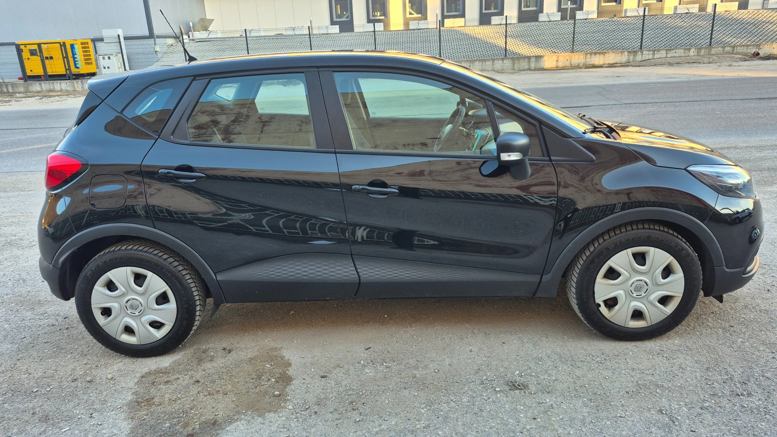 Renault Captur 1, 5dci Германия, снимка 5 - Автомобили и джипове - 53802035